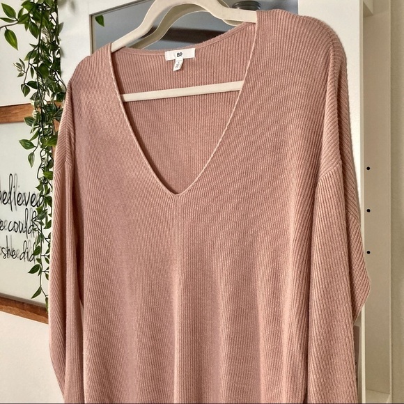 Nordstrom Ribbed V-neck Sweater Women’s Small NWT - Picture 3 of 10